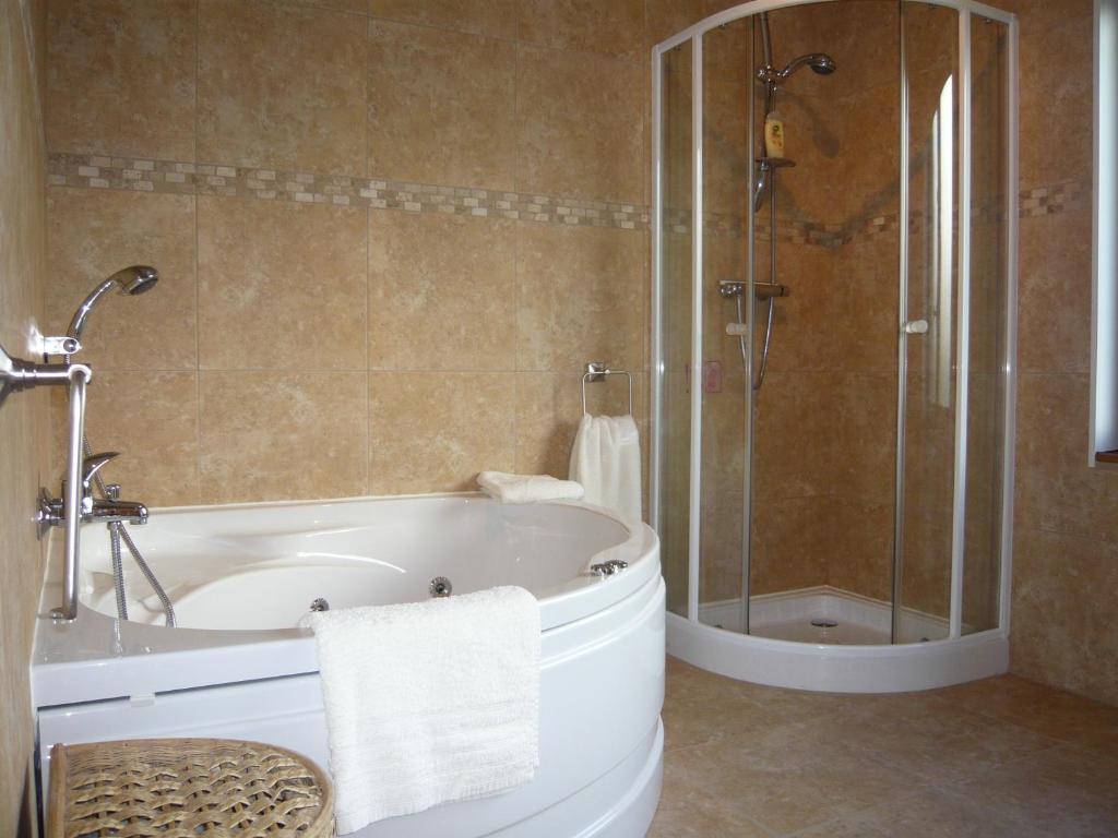 Payzac  Lakeside Bed And Breakfast חדר תמונה